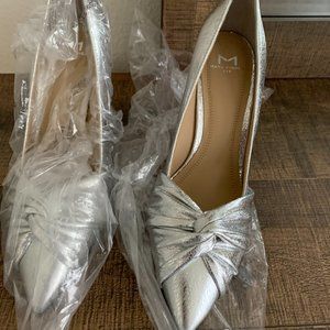 Brand New Marc Fisher Silver Shoes Heels. size 6
